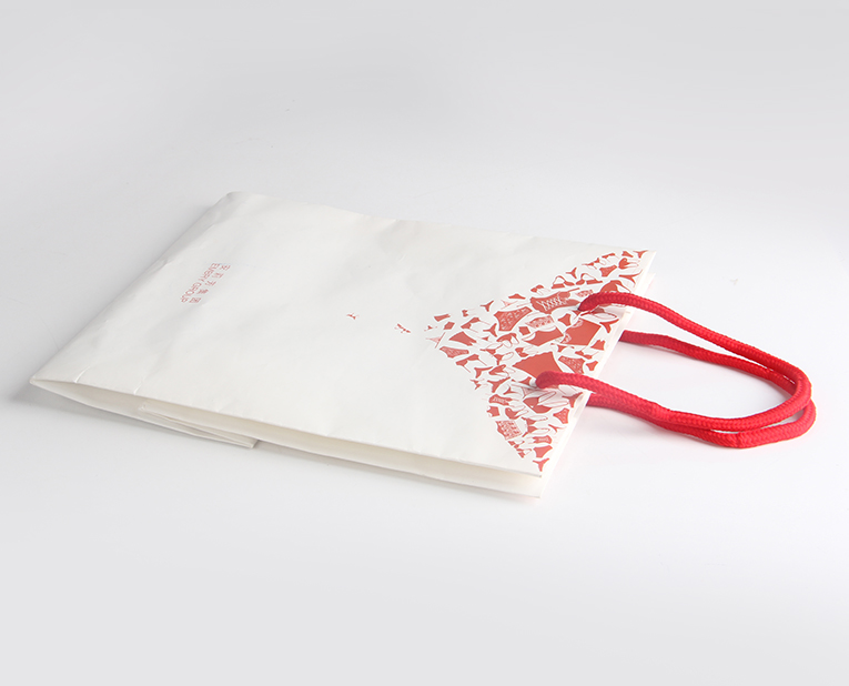 定制的手提袋選擇怎樣的紙質(zhì)？