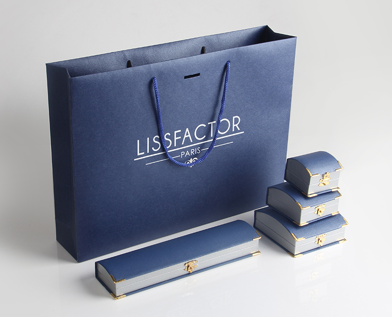 衣服紙袋怎樣設(shè)計 衣服紙袋如何設(shè)計