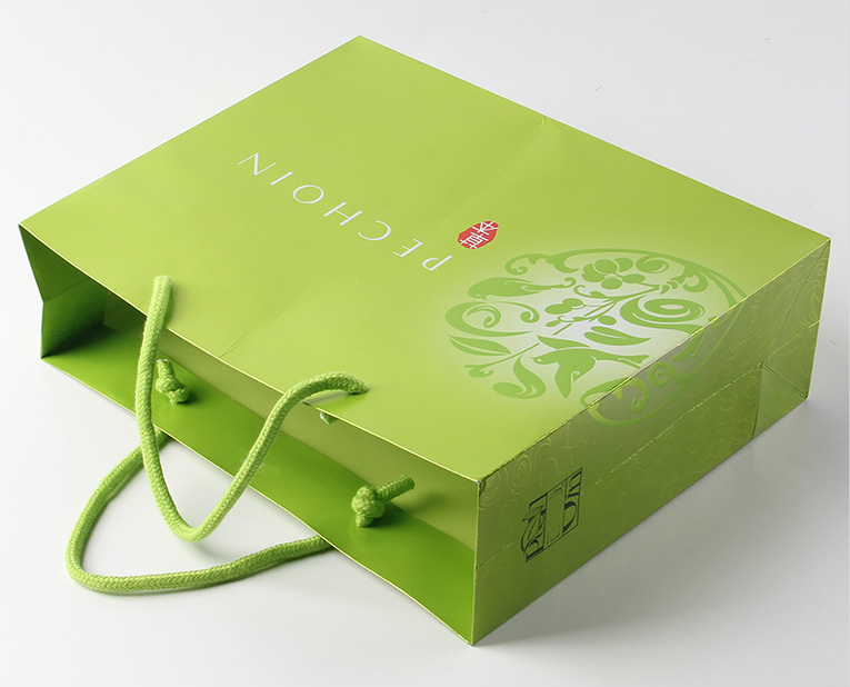 衣服紙袋設(shè)計 衣服紙袋設(shè)計要求