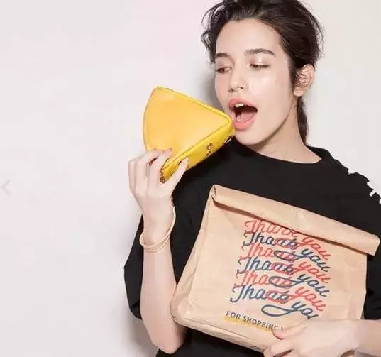 牛皮紙紙袋定制- 廣州駿業(yè)包裝實(shí)業(yè)有限公司 牛皮紙紙袋定制