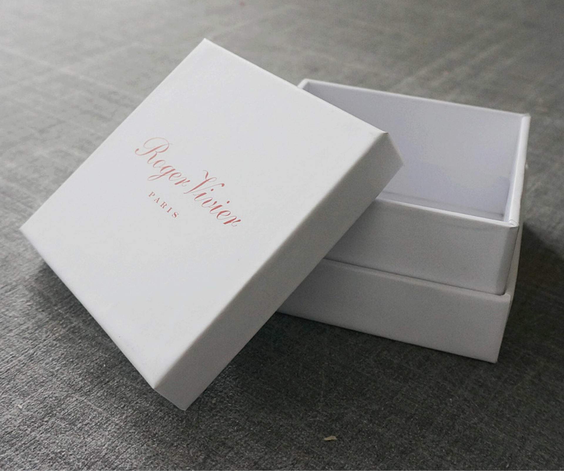 禮品包裝盒生產廠家-廣州駿業(yè)包裝實業(yè)有限公司 禮品包裝盒生產廠家