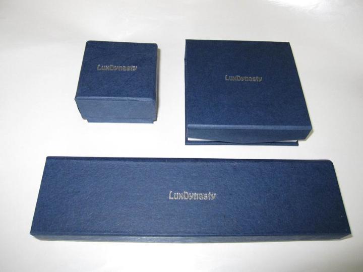 首飾包裝盒定制-廣州駿業(yè)包裝實(shí)業(yè)有限公司 首飾包裝盒定制