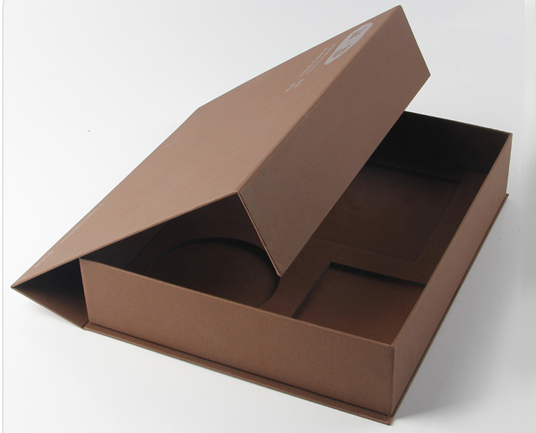 選擇項(xiàng)鏈盒子工廠留意駿業(yè)包裝 選擇項(xiàng)鏈盒子工廠留意駿業(yè)包裝