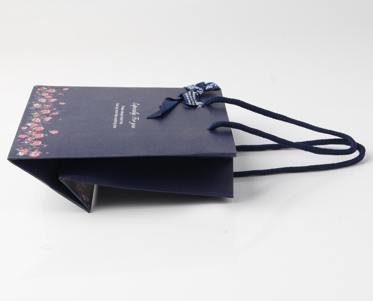 衣服禮品袋如果定做的時候想油墨干燥加快就需要這樣 衣服禮品袋如果定做的時候想油墨干燥加快就需要這樣