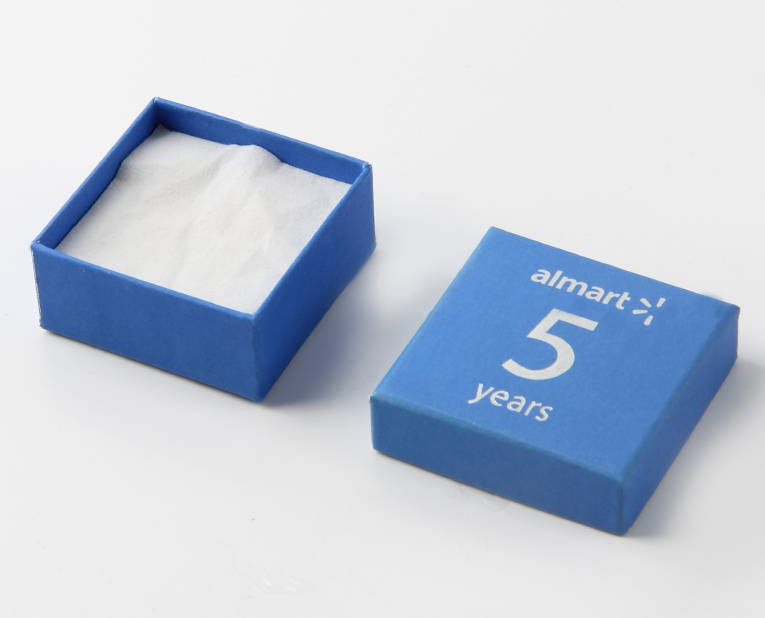 耳環(huán)的包裝盒如果在訂做時使用快速固著的油墨，效率1倍以上！