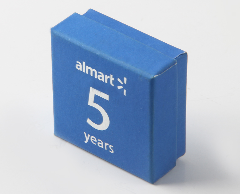 耳環(huán)的包裝盒如果在訂做時使用快速固著的油墨，效率1倍以上！