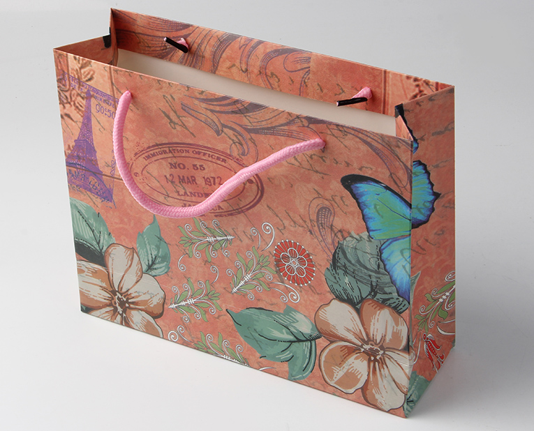 鑒別內(nèi)衣紙袋廠家是正規(guī)還是作坊，只需要用到你的指甲