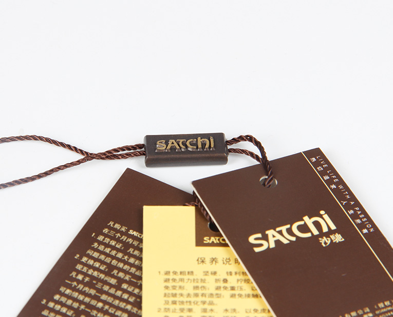 在服裝的紙牌定做過程中1個(gè)個(gè)環(huán)保新秀為何頻頻受挫？