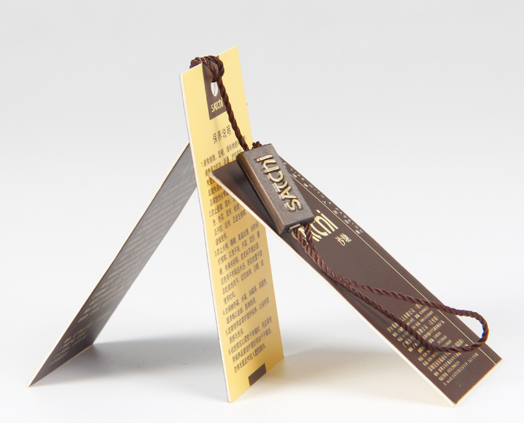 在服裝的紙牌定做過程中1個(gè)個(gè)環(huán)保新秀為何頻頻受挫？