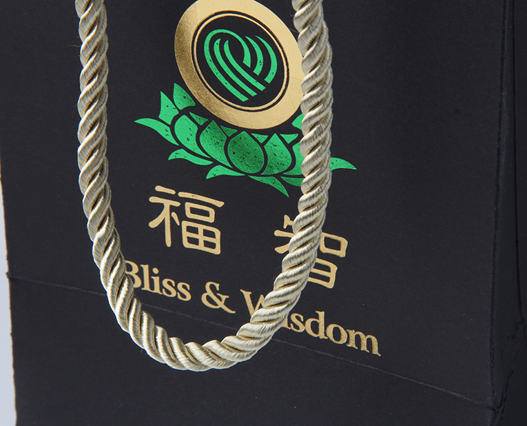 to皮具商家:從紙袋生產(chǎn)的工人們的精神看穿廠家的資質(zhì) to皮具商家:從紙袋生產(chǎn)的工人們的精神看穿廠家的資質(zhì)