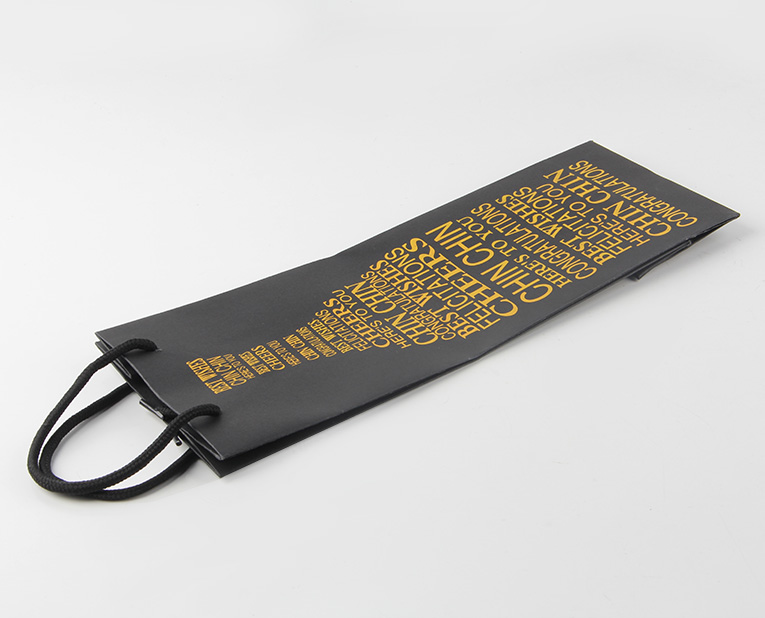 皮具禮品袋定做的質(zhì)量，其實(shí)能由&ldquo;啞巴&rdquo;傳遞出來