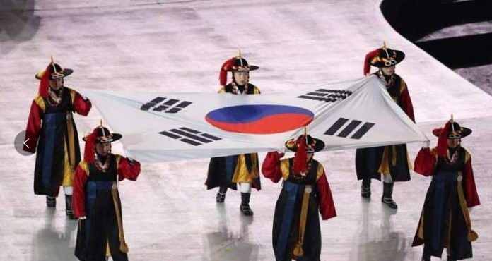 驚了，不去消費(fèi)美容產(chǎn)品怪我啰？中國(guó)禮品袋制造商有話(huà)說(shuō)