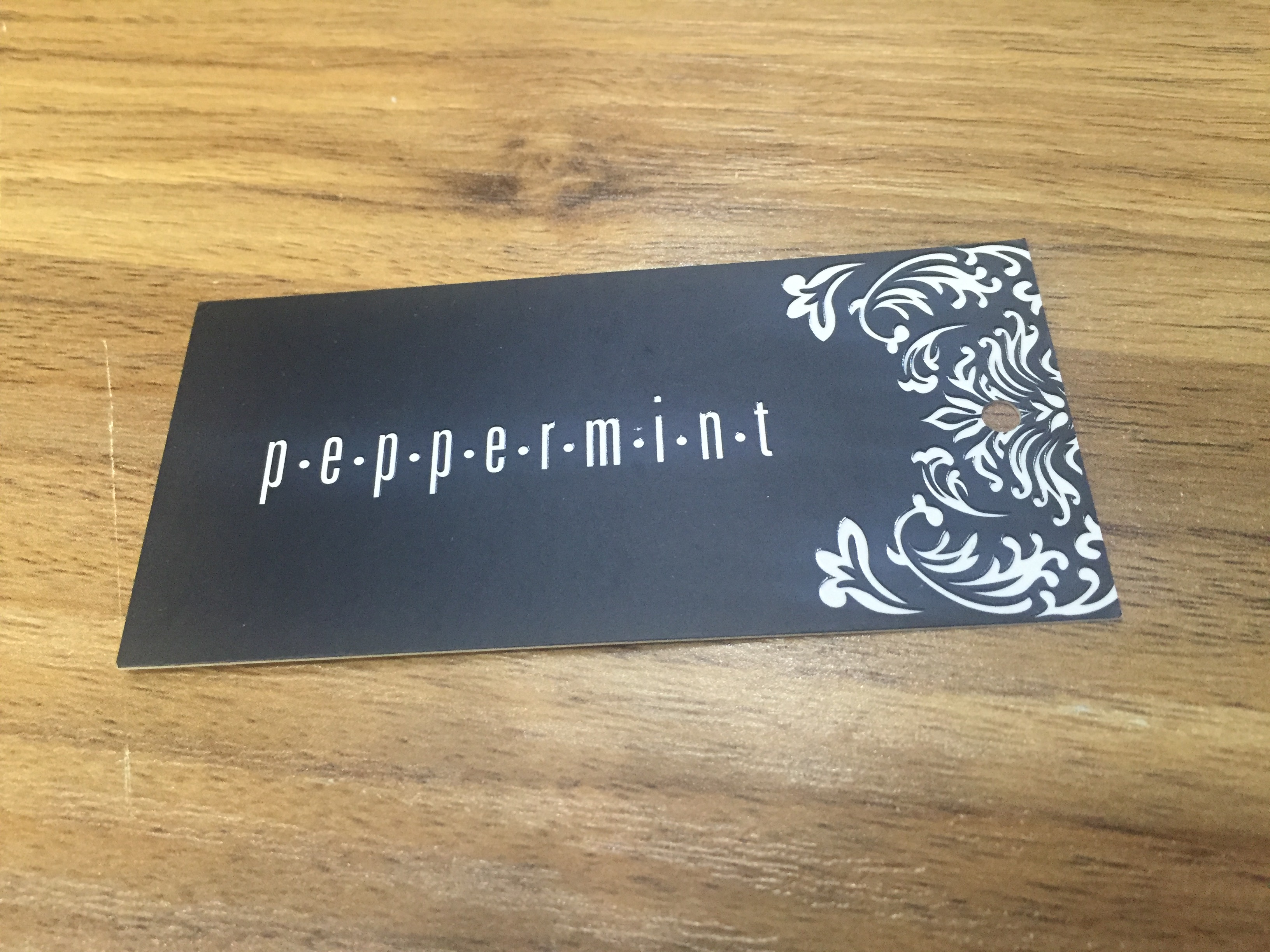 從t恤紙牌工廠回來的譚師傅，告訴我們他的苦逼經歷