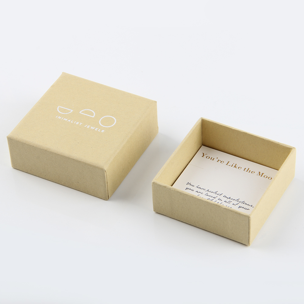 以免保健品精裝盒工廠受到輻射損失，增加款式或成為一出路