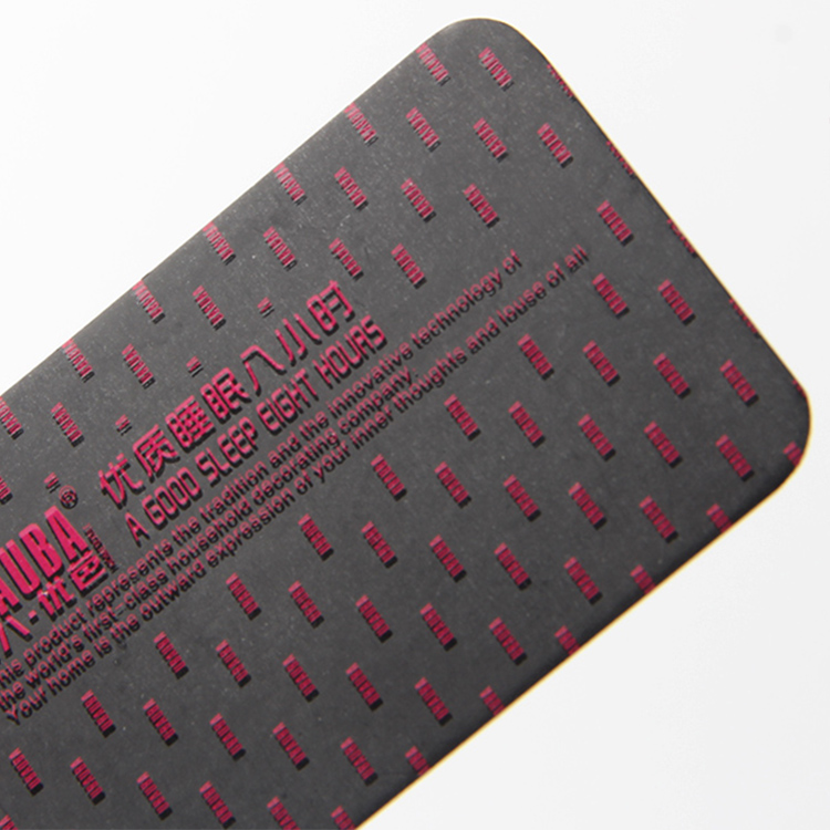 珠寶首飾如果要選擇吊牌定做材料，可以嘗鮮pvc材料哦