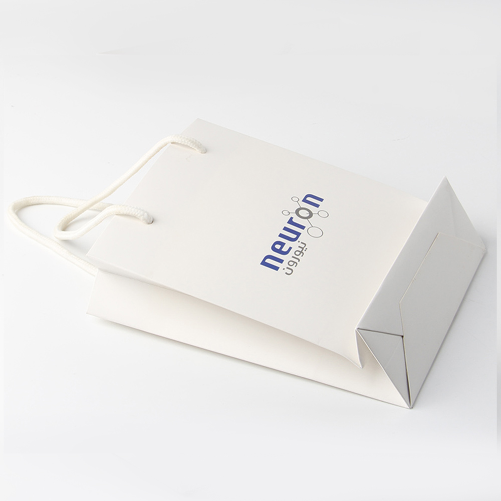 一張紙?bào)w現(xiàn)電子產(chǎn)品禮品袋廠家是否合格 一張紙?bào)w現(xiàn)電子產(chǎn)品禮品袋廠家是否合格