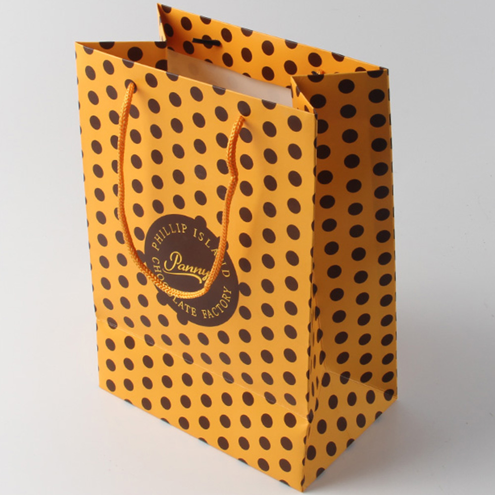 相機紙袋生產(chǎn)廠家的業(yè)務同事當時就“O”嘴了 相機紙袋生產(chǎn)廠家的業(yè)務同事當時就“O”嘴了