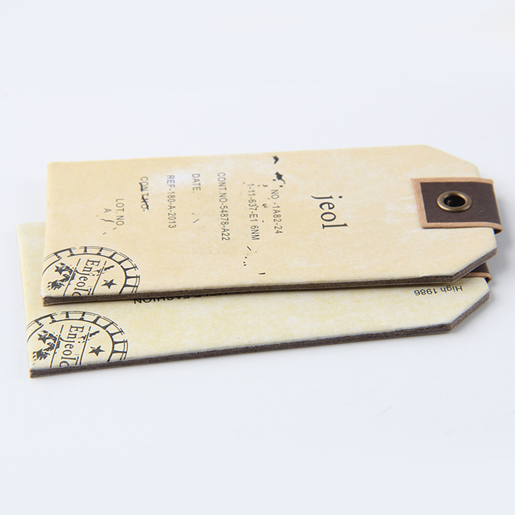 運(yùn)用廣州吊牌實(shí)惠的特色定做一份不一樣的外套也蠻不錯哦 運(yùn)用廣州吊牌實(shí)惠的特色定做一份不一樣的外套也蠻不錯哦