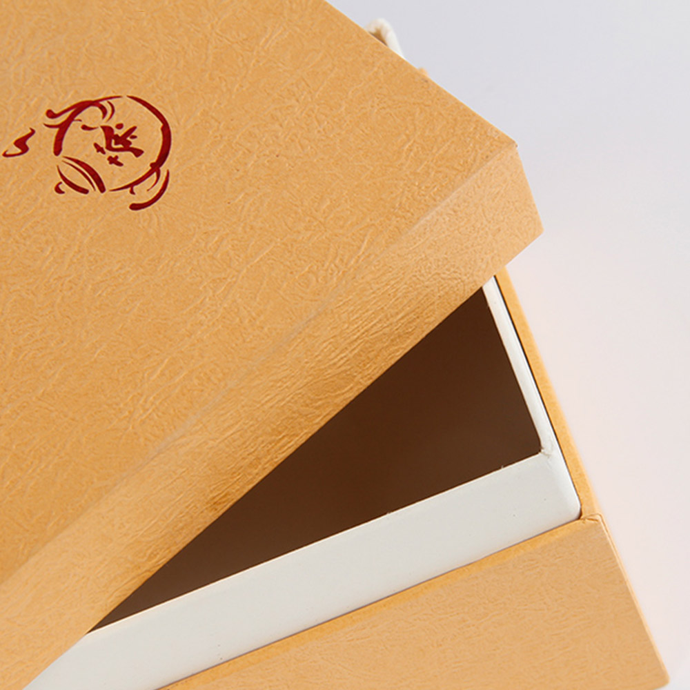 茶葉禮品盒定制的內(nèi)材料是不是越厚越好？